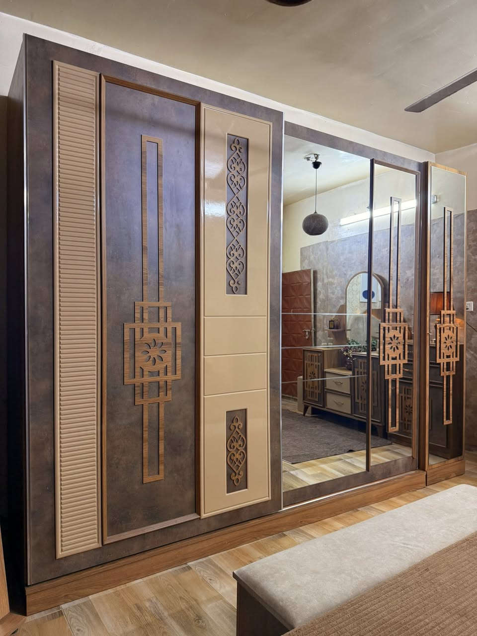 غرفة تركي درجة اولى مابيهه اي ضرر ١٠ قطع سعرهه ٩٠٠ اي أستفسار الاتصال ع رقم ***********
