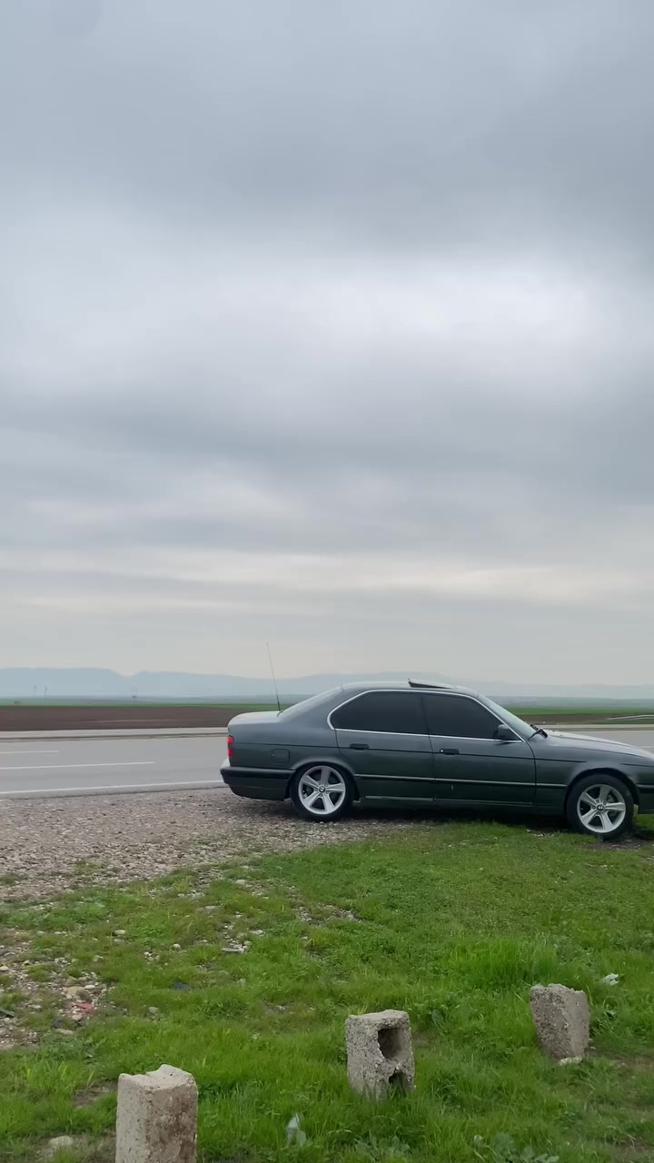 Bmw520 موديل 90 سلايت گير ومكينه شرط تخم امامي خلفي شرط اكسل شرط كهربايات كله شغال داخلي و خارجي بدون ايي نقص بدون خيصان بدون دعم بي ضربه جملغ سكن بدون داخلي مو مال حكي بس اگلك كهرابايت فيشه عله فيشه رقم موصل فحص وكاله عامه عله اسمي انطيك وكاله عامه و روح مشي معاملتك مال رقم مالي دخل ترقم و لا سعر ٤٤ ورقه و مجال طيبين مكاني عقره 
***********
