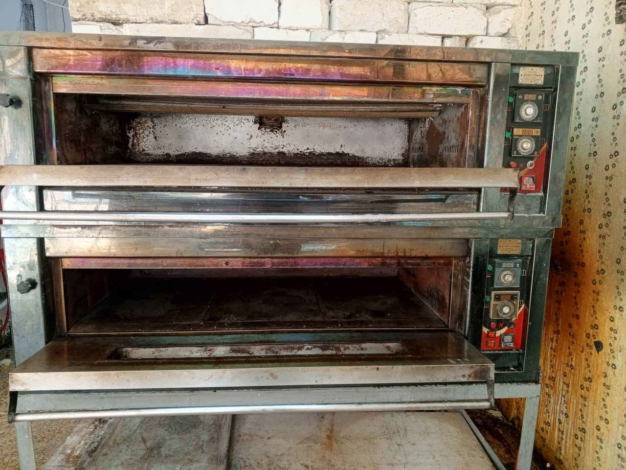 فرن خانتين منفصل مع القاعده حجم ٧٠×١٣٠
الاعظميه ***********
مليون و١٠٠ الف
