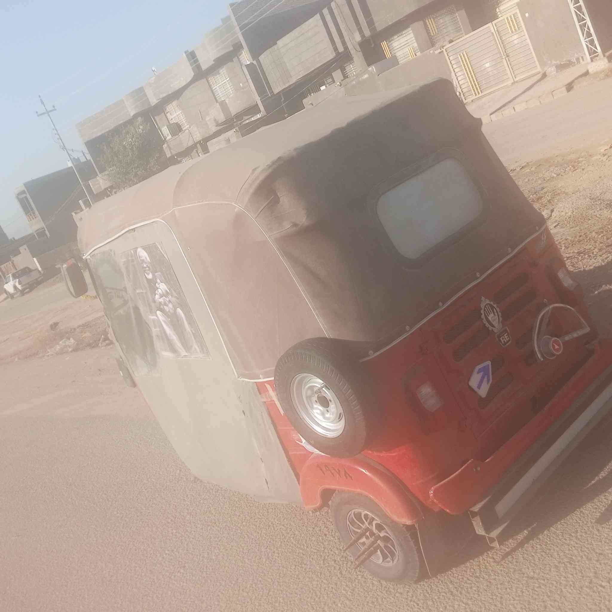 سلام عليكم تكتك اوراق 7اصولي  للبيع موديل 19طابه بل 20 تكتك خير من الله مابيها اي نقص عندك دواسات لخلفيه معمره بس +بدون سبير  رقمي ***********
