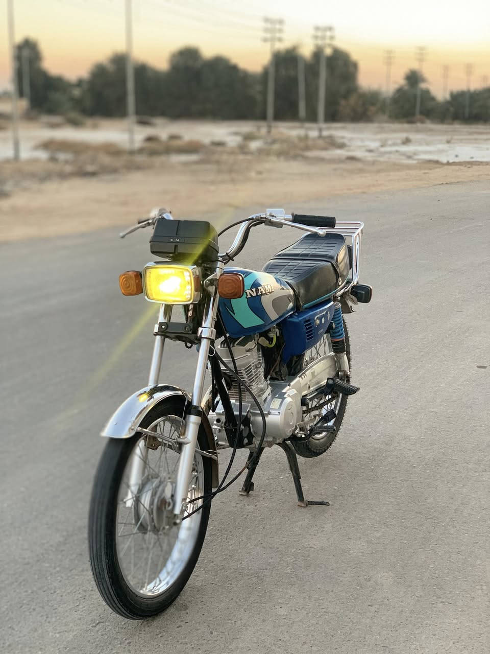 دراجه للبيع رقم وسنويه شاصي 21 والغراض 24 نضيفه سعر (1100)وبيه مجال *********** مكان ناصريه
