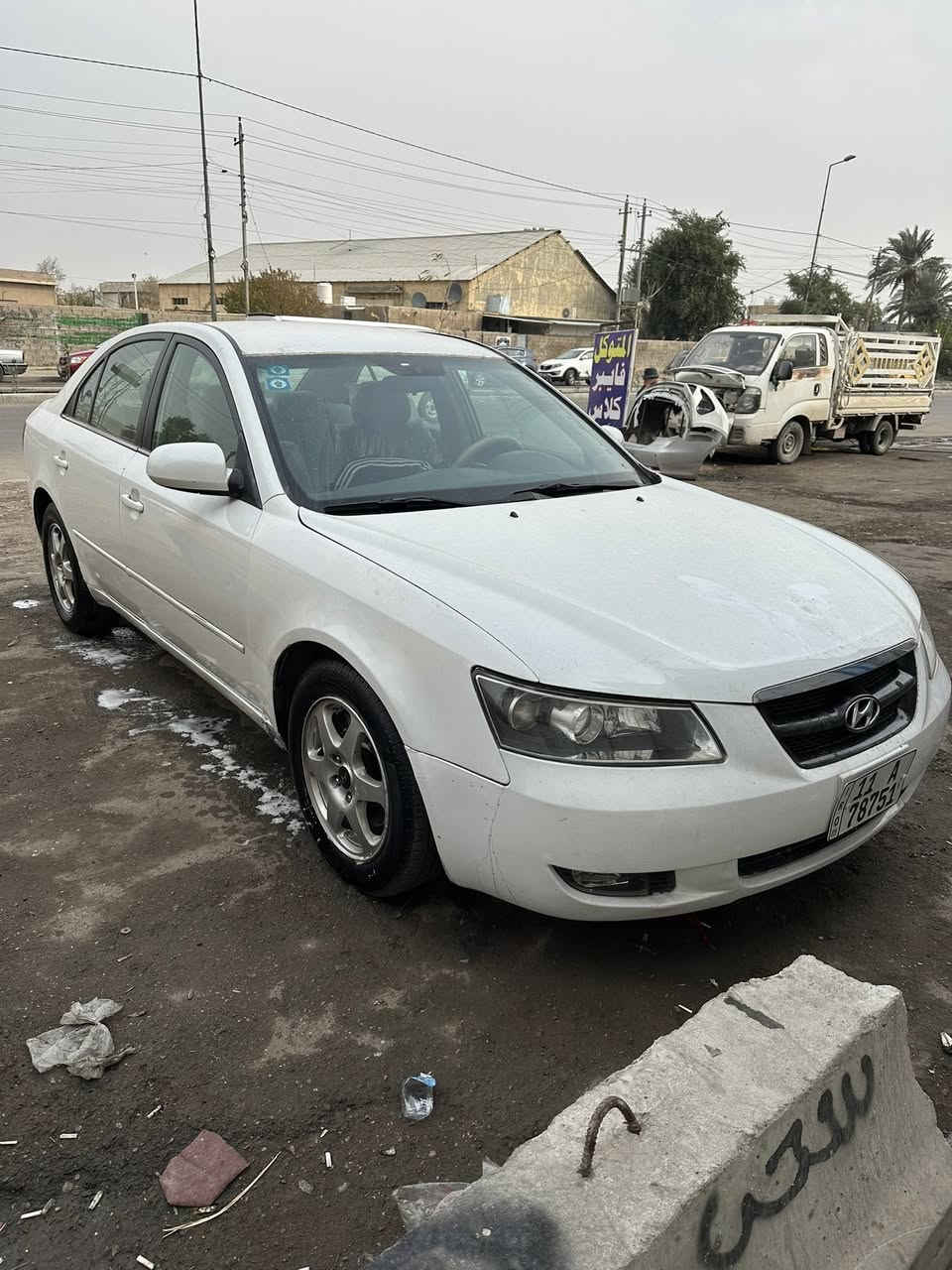 السلام عليكم سوناتة موديل 2006  رقم بغداد دولي وارد امريكي بيهة  ٣ قطع صبغ فقط بدون دواخل  كير محرك لوك بلاد تبريد ❄️ بلاد صدر تخم تاير جديد مكينة 6 سلندر العنوان بغداد البياع للستفسار ***********
السعر 90 وبيهة مجال بسيط
