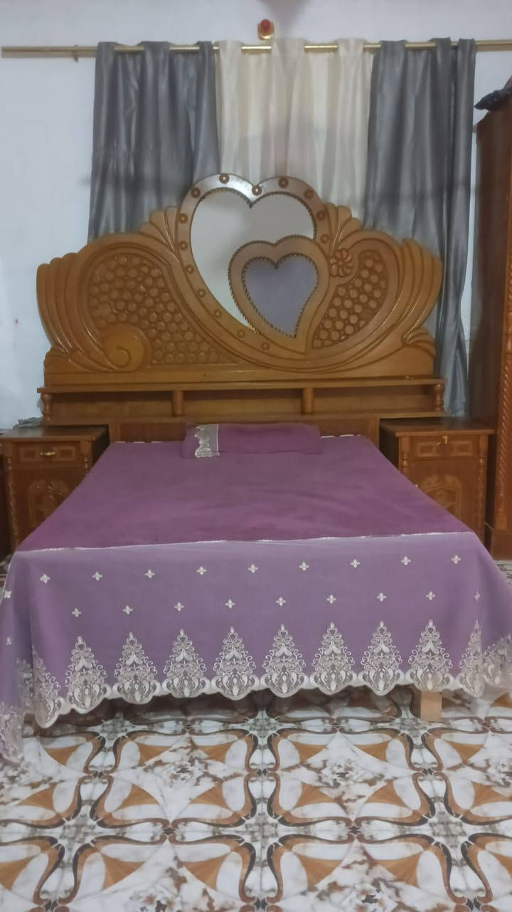 غرفة نوم للبيع ناجرتهه نجاره بمليون و٢٠٠ وريدهه ب٨٠٠ مابيهه أي ضرر


**إذا كنت صاحب هذا الإعلان وتريد حذفه لأي سبب، رجاءا أرسل رسالة إلى الدعم الفني**