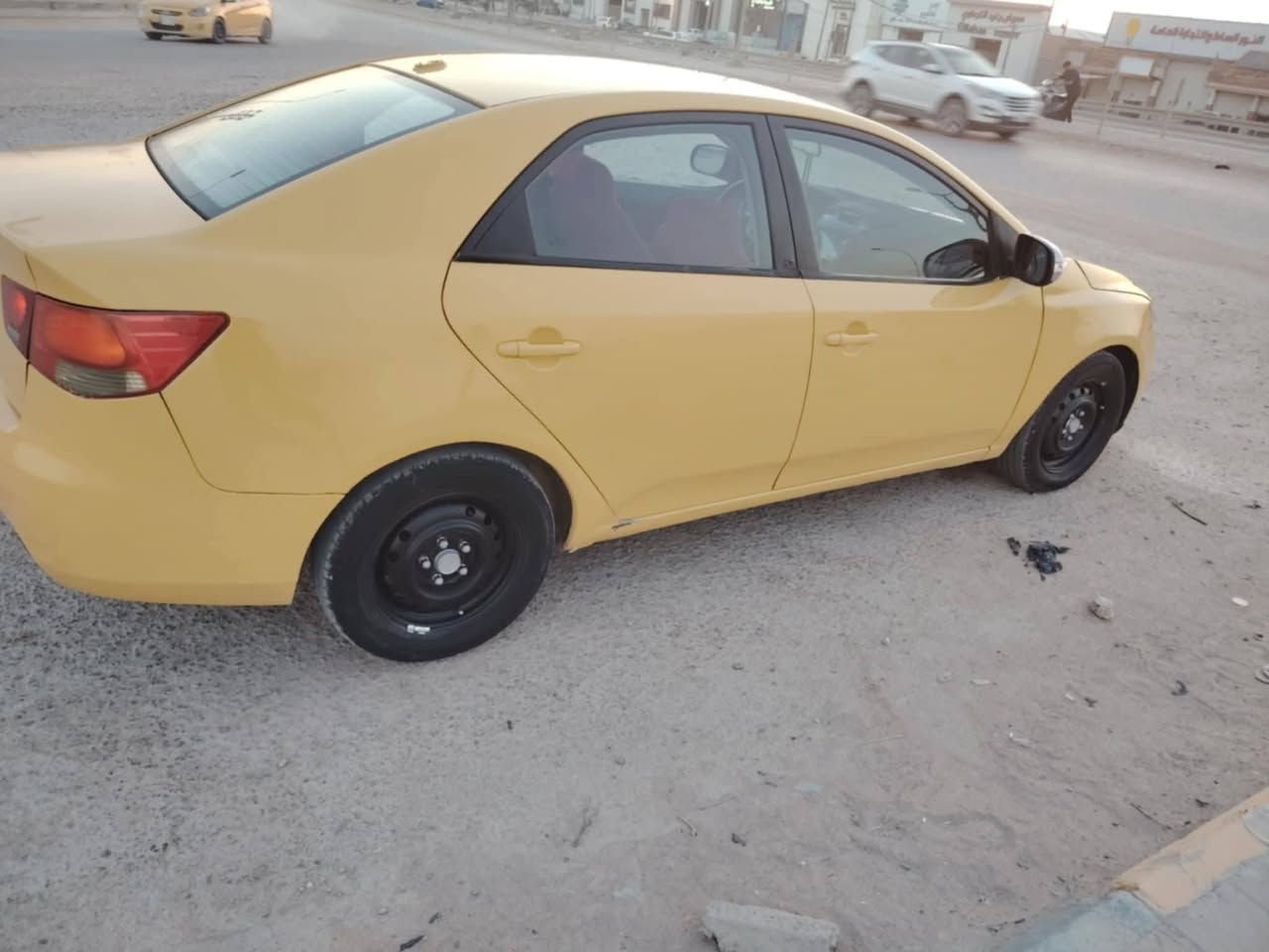 السلام عليكم 
فورتي موديل ٢٠١٠ فورتي 
رقم واسط الجديد السياره جاهزه ومابيها اي نقص 
بيها منظومة غاز شغاله 
حادثها الامريكي خشم البنيد فقط
 وبيها تصليح ب الهلالات الخلفيه 
مكاني ديوانية
 السعر ٨٠ وبيها مجال 
***********
***********
