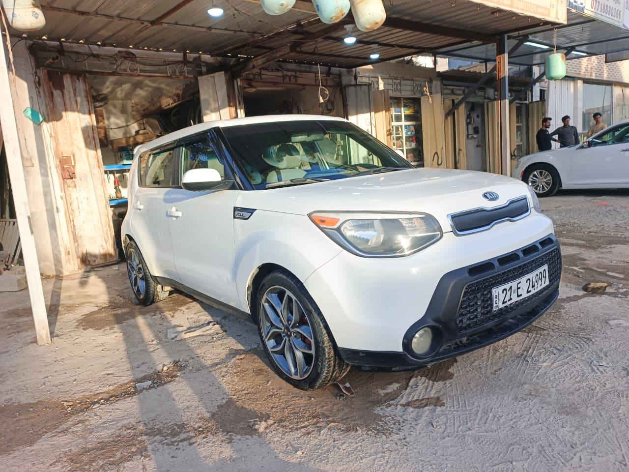 السلام عليكم 
كيا صول للبيع موديل 2016 سياره وارد أمريكي (داخله كليين) 
السياره مكفوله من الحادث والفديو موضوح بي كلشي السياره  تحكمات استيرن شاشه كامره ويل كب قياس 18  تبريد تدفئه شغاله  محرك 1600جديد شاده بيدي  اي حادث مابيه بالعراق السياره باسمي سنويه لل٢٠٢٩ رقم شمالي سياره جاهزه من كلشي
 *********** بي واتساب 
الاسيا ***********
