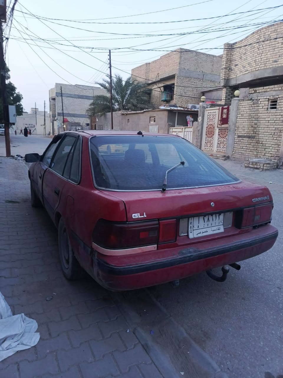 السلام عليكم
تيوتا كارينه للبيع 
موديل ١٩٩١ 
رقمها قادسيه 
السنويه ساقطه 
السياره بيها تخم تاير وحداديه جديده
الكير شغال بدون اي عطل 
المكينه بيها بخار 
السعر (  19 ) 
مكاني النجف الاشرف حي الوفاء 
للتواصل ***********
