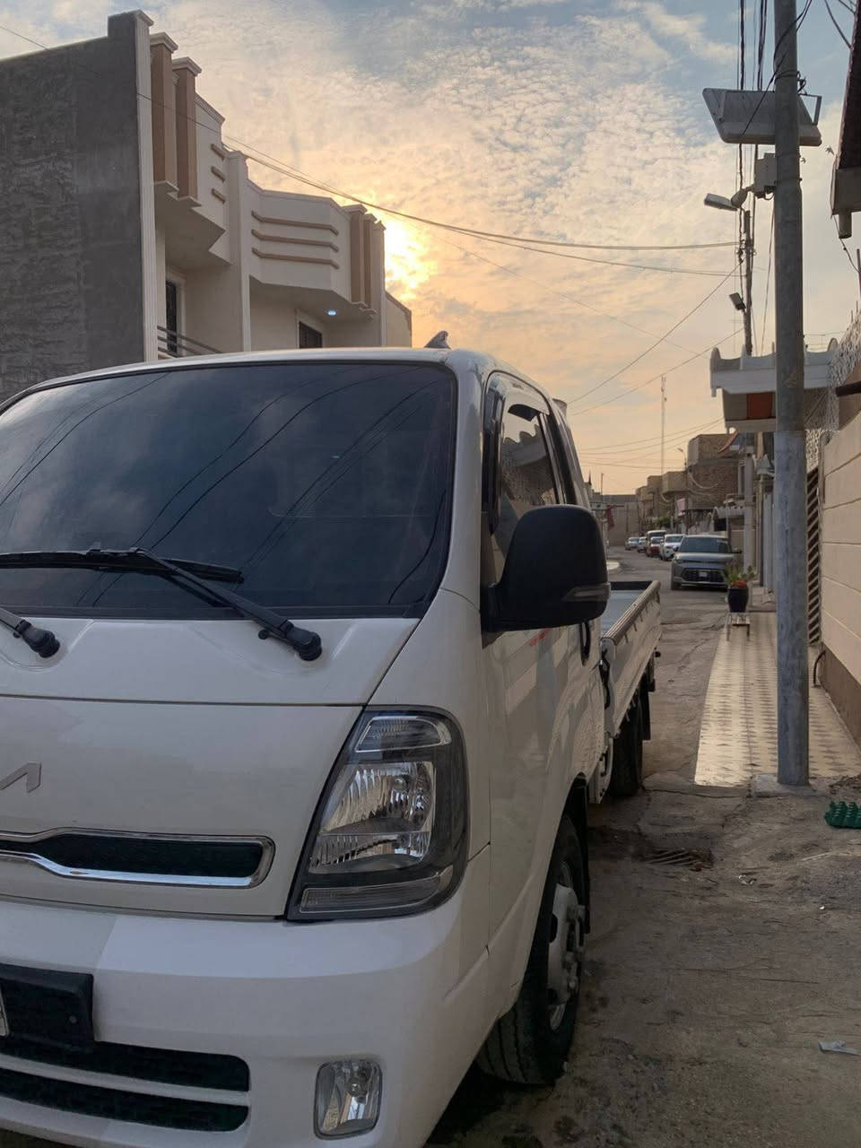 سلام عليكم كيا فحل للبيع موديل ٢٤ غاز
الموصفات :
مري شفط 
كشنات تدفئه تبريد 
ستيرن تدفئه 
رادار امامي 
مانع تزحلق 
حساسات خلفيه 
كير اوتوماتيك 
تحكم ستيرن 
قماره وربع 

السياره وارد كوري ماشيه ٧٩ الف 
السعر:. 175
 
للستفسار ***********  مكلف بلنشر الاتصال على الرقم 

مكاني بابل
