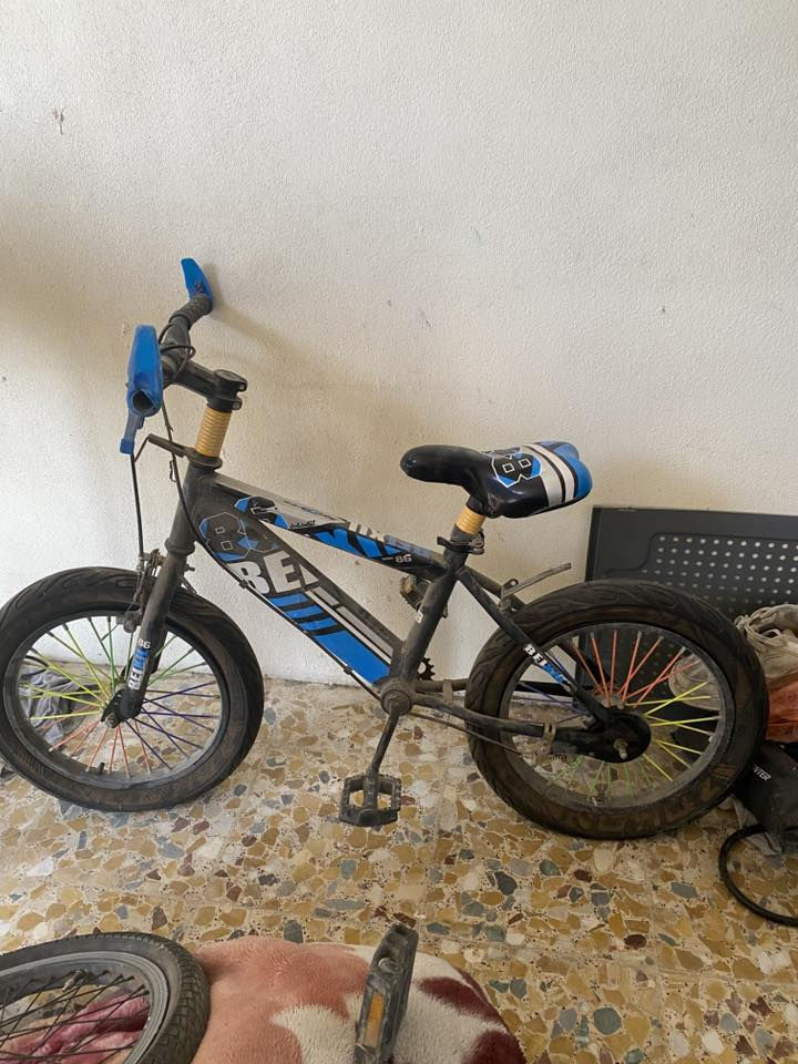 السلام عليكم  عندي هذولا للبيع ماطور الشحن سعرو 90.                                        البايسكل ثنينهم70 بيهم مجال ***********
