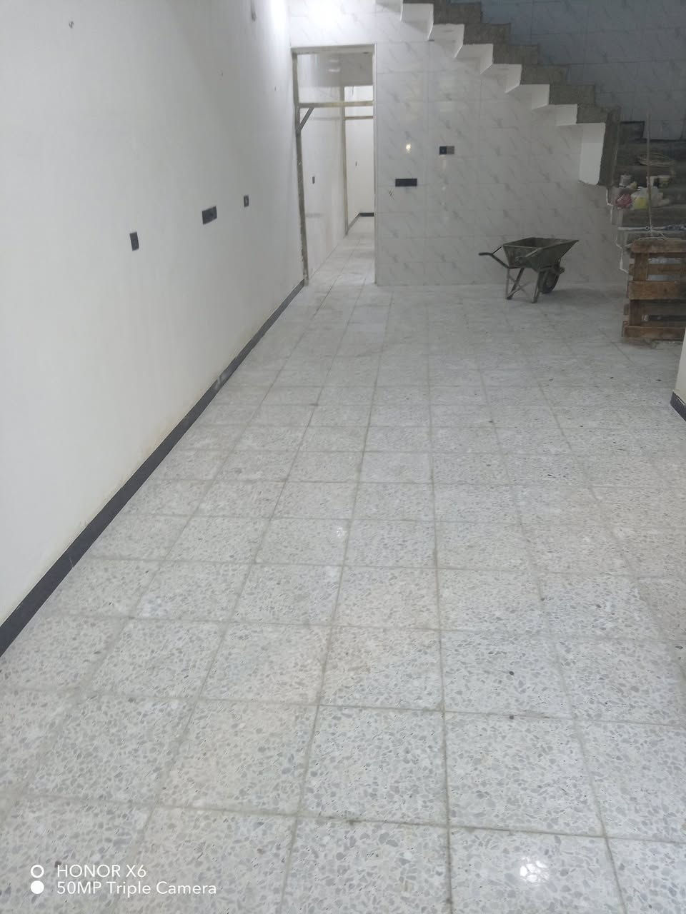 سلام عليكم خلفه تطبيك كاشي بورسلين بايت درج *********** وتساب متفرغ حالين
