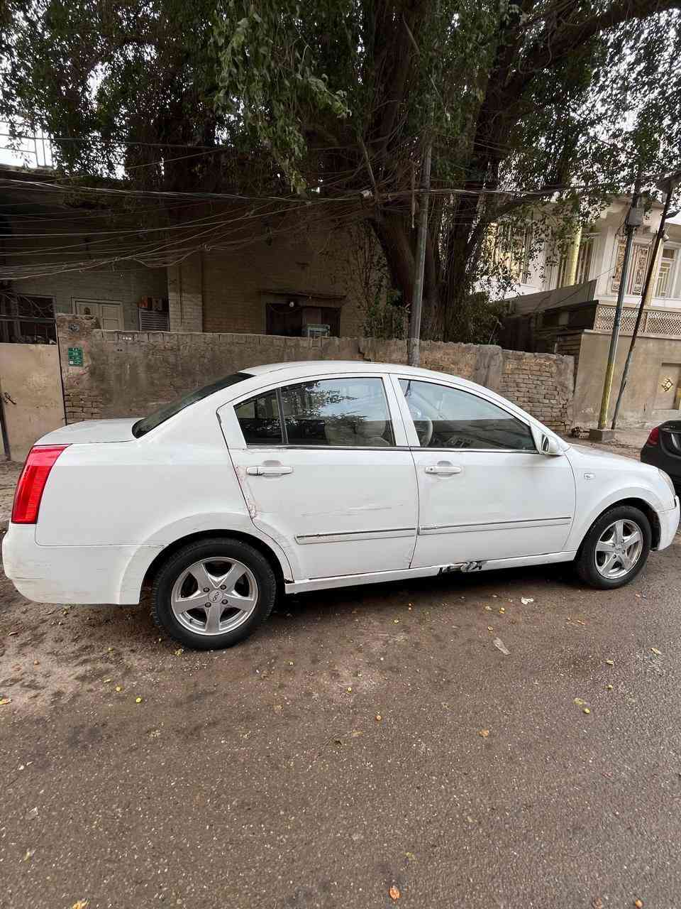 سلام عليكم عدي شيريA5سياره جاهزه من كل نواحي محوره كير محرك كامري ابو الجف كير محرك كفاله كهربائيات كله شغاله تخم تاير باتري فيت بم صدر كله جديد ترايك وين ماتريد وسياره مابيه قطره صبغ ع يدينه من شركه اليوم رايده ٤٥ وبيه مجال بسيط مكان سياره الكراده داخل قرب مول دايموند رقم تليفون ***********
