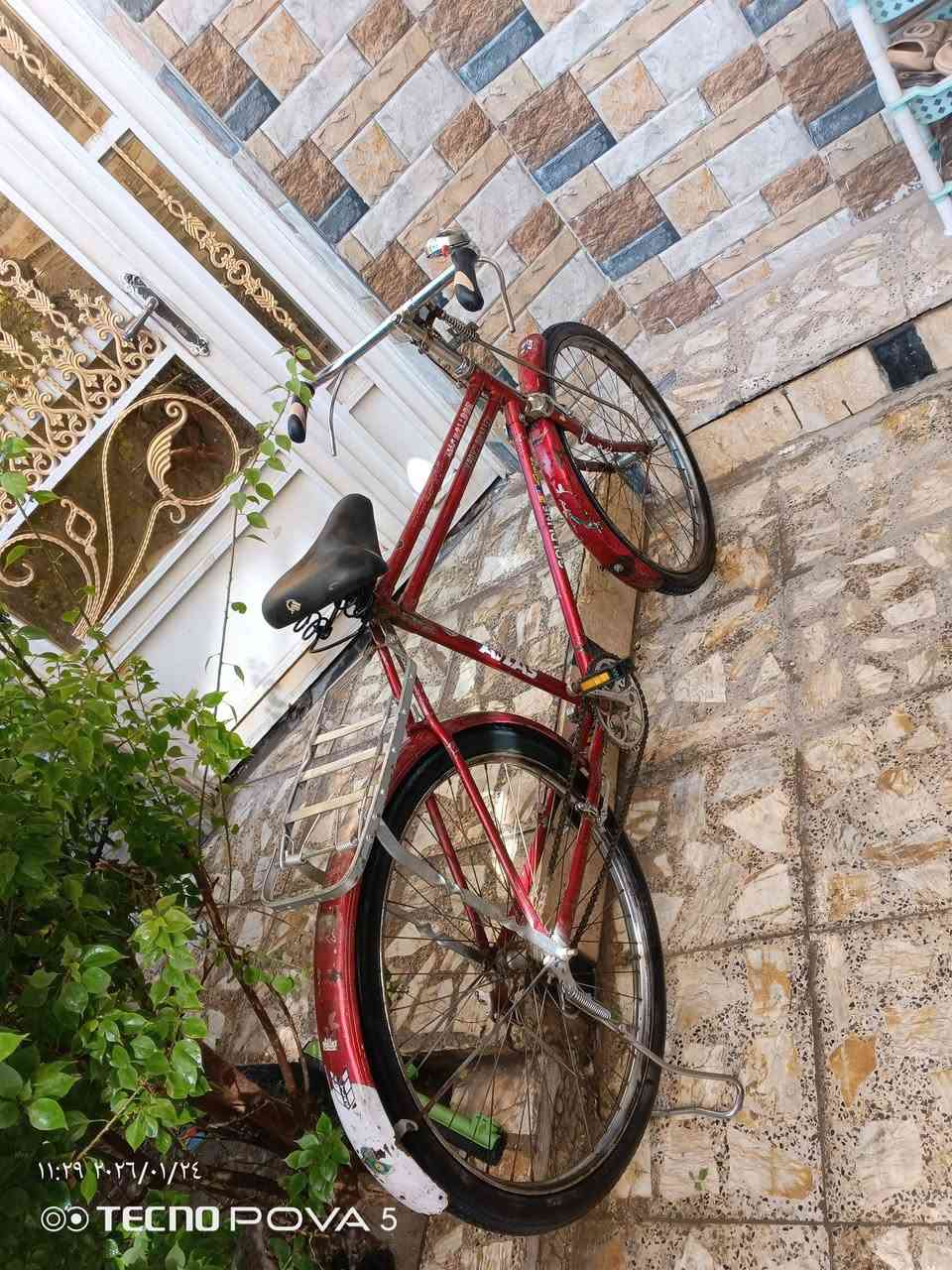 سلام عليكم ورحمه الله وبركاته بايسكل عبد الحليم القديم الصلي اللبيع بلادي سعر 75, مكانه بغداد مدينة رقم الهاتف ***********
