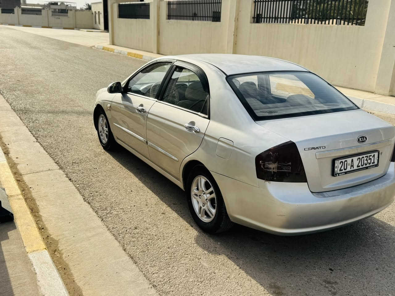 سيراتو موديل ٢٠٠٨ مكفوله من ضربه بيهه ٣قطع صبغ اثر جراد مكينه وكير جدد صدر امامي خلفي جديد مكان بعقوبه السعر ٧٥ تصال برقم ***********
