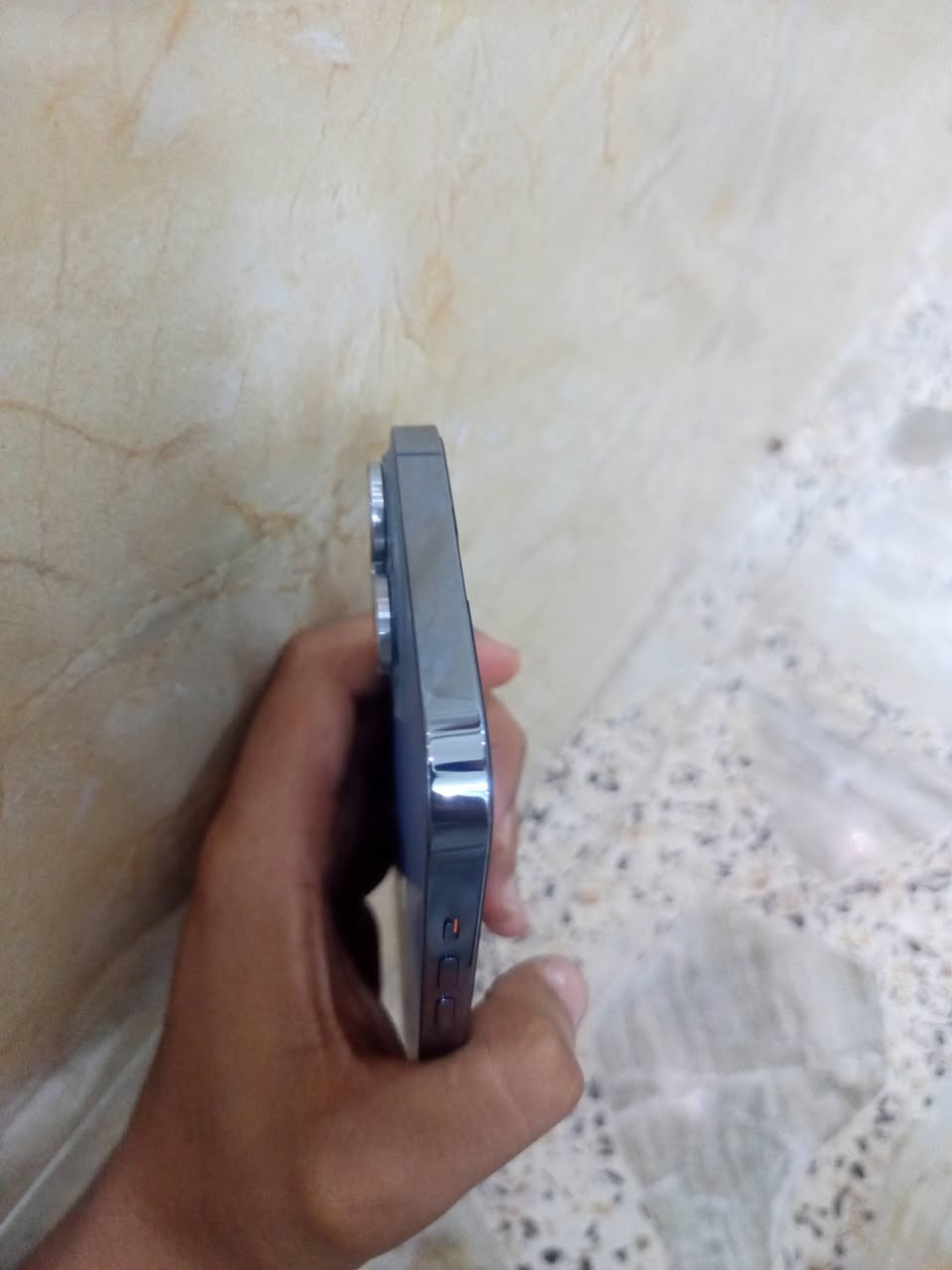 ايفون 13برو ماكس نضيف كلش مبدل بطارية وكاله رقم ***********
