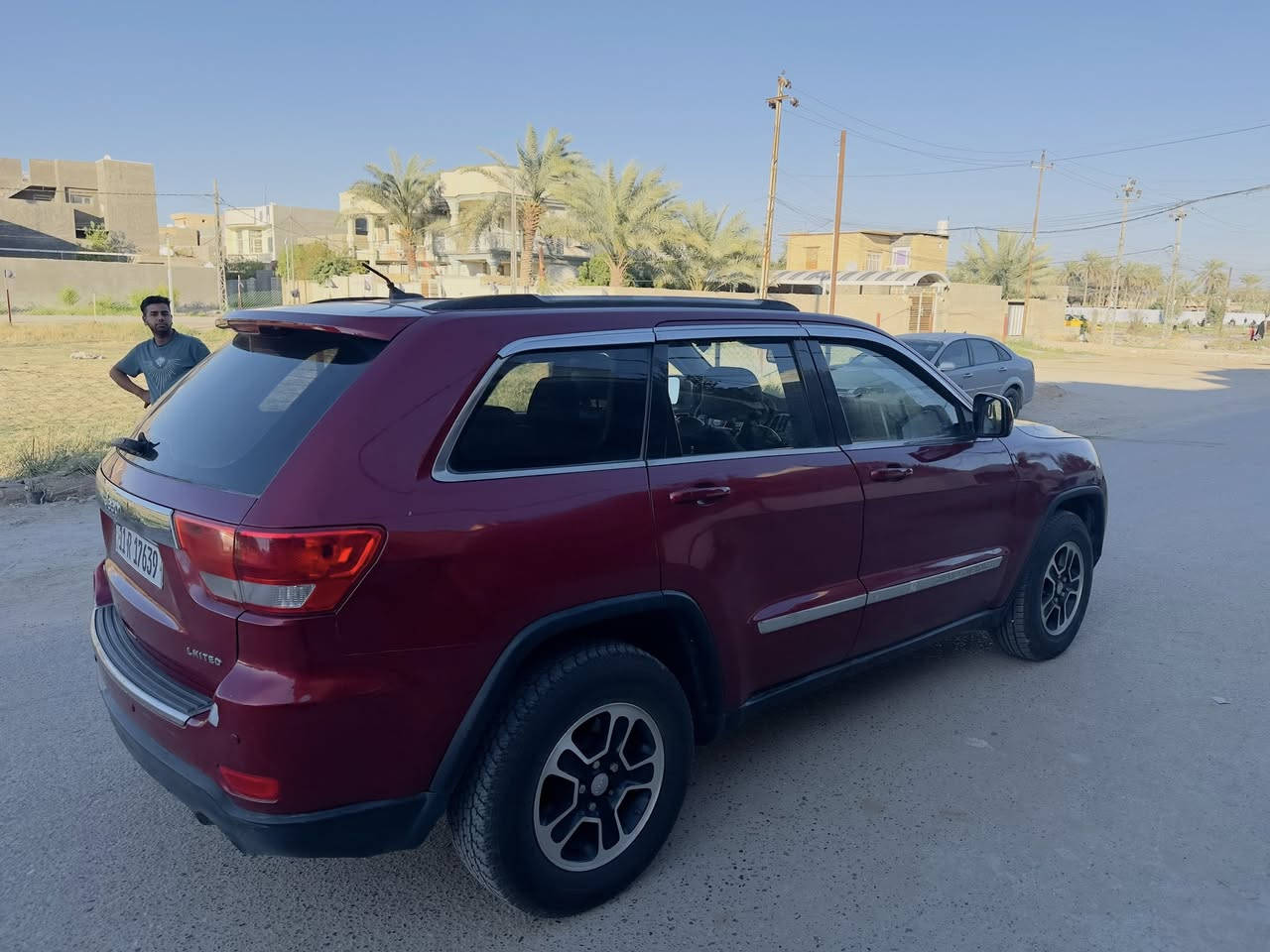 ‏سلام عليكم ورحمة الله وبركاته السعر127$وبيها مجال
لبيع جيب موديل 2011سياره جديدة لوك لون احمر محرك V6￼ سياره جديده وجاهزه كير ومحرك وحداديه ورقم بغداد باسمي  الاستفسار ***********
