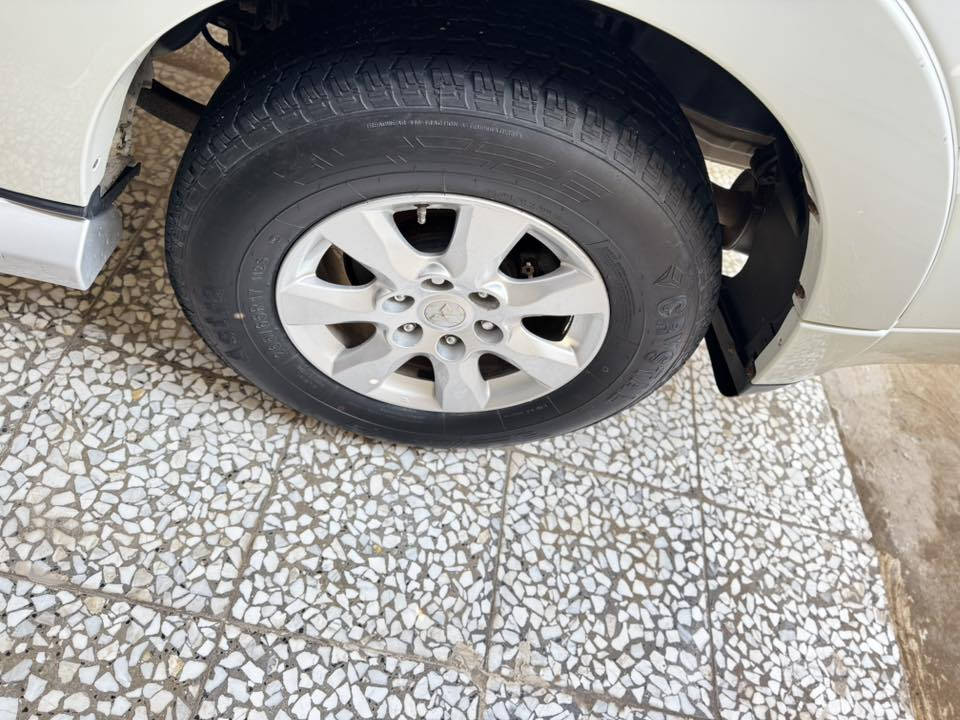 السلام عليكم 🌟
للبيع او مراوس ببرادو  باجيرو  ١٤فول عدا الدمام السيارة مكفوله كفاله عامه 

فول مواصفات 

كامرا 

حساسات خلفيه 

ثلاجة 

تحكم كشن كهرباء 

مرّي كهربائي 

تبريد مركزي ٣قطع 

محرك ٣.٥ 

سعرها ١٦٥

للاستفسار الاتصال على الرقم ***********
