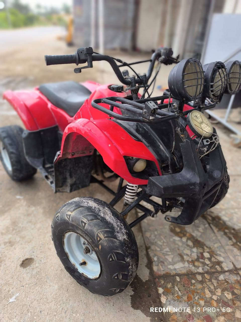 دراجة رباعية للبيع نقصهه باتري
حجم وسط
العنوان واسط قضاء الصويره
الاتصال ***********
***********
السعر 300 وبيهه مجال
