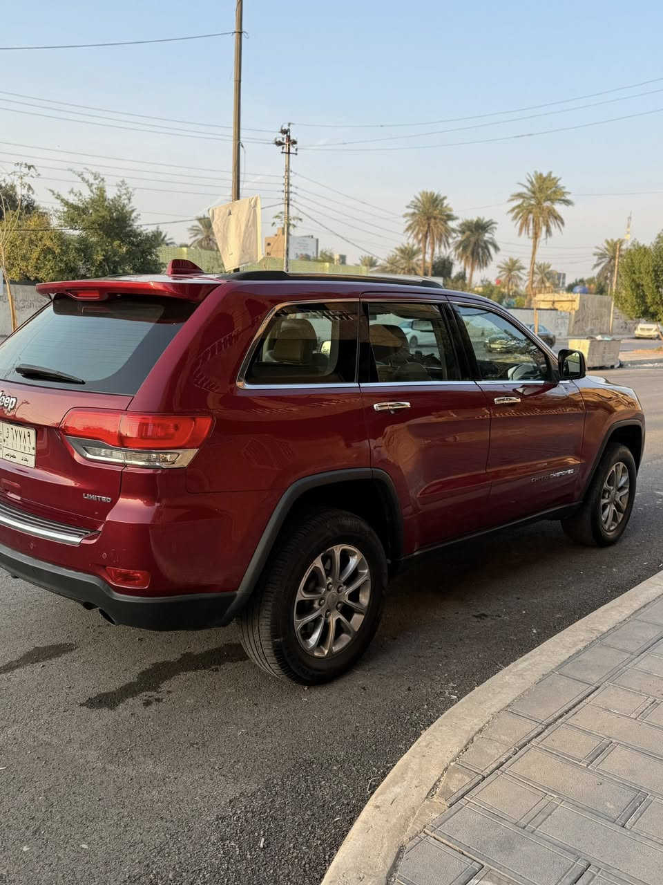 سلام عليكم جيب لاريدو موديل 14 خليجي رقم بغداد  السياره بسمي تحويل اب اي مكان احولك  مكفوله كفاله عامه 
فتحه سقف بصمه تشغيل لايتات LED تبريد ثلج امامي وخلفي محرك 6 3600 بصمه الابواب ثنينهن بيه بصمتين السرعه عداد او دجيتال تحكمات استيرن وشفتات المقاعد الاماميه كهربائيه كير طياره  حساسات خلفيه مانع تزحلق السياره  مكانه بغداد رقمي  ***********السعر 233 موجود السونر ماله
