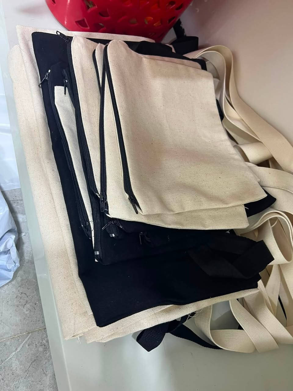 طابعه ابسون حراريه  مكبس ٥*١ وبندين ورق سبلميشن هديه واكواب ١٠ قطع وحقائب ومحفضات للطباعه للبيع للاستفسار واتساب ***********
