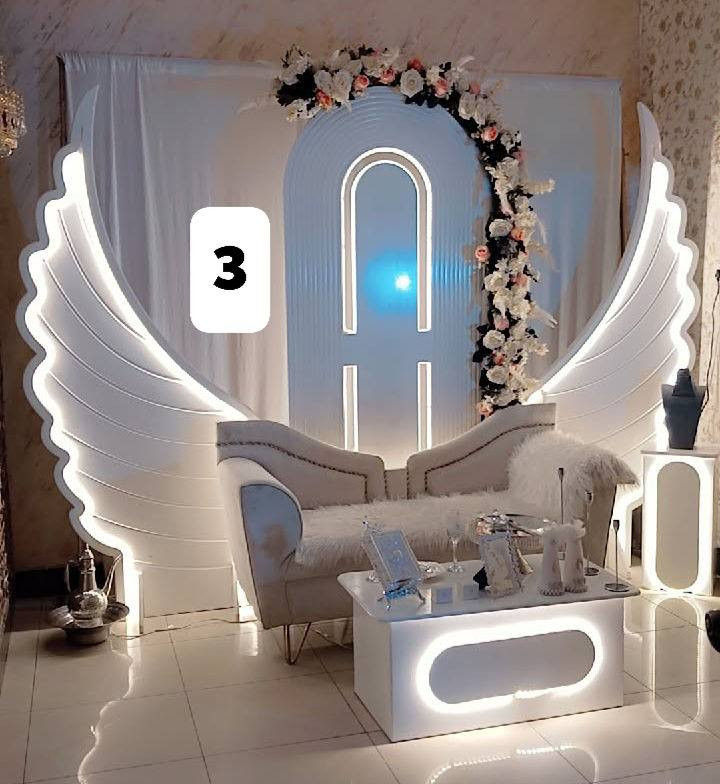 سلام عليكم مشروع كوشات كامل للبيع 
سبب البيع ضروف خاصه
يحتوي على ٤ كوشات ٣ ملكيات وحده حديد الحديد بيها نقص شازلون وطبله فقط 
وياهن ملكانه وستاند بردات ٢ وبردات مال ٣ كوشات 
وياهن غراض ختان وغراض حنه ثنين منهن الله شاهد جدد طلعن ٣ مرات فقط سعر مليونين و٦٠٠ 
للإستفسار واتساب فقط ***********
