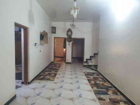 سلام عليكم بيت اابيع خلف شياع زراعي وجه علا شارع ٣٠مباشر مساحه ٥٥٠ ثلاث غرف وساله ودوانيه مطبخ وضح بصوره  ***********
