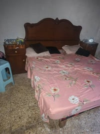 غراض نضيفه • غرفة نوم • سرير