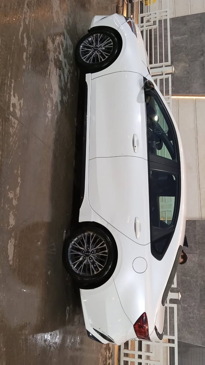 فورتي جيتي لاين  موديل 2023بدون ايرباك  بدون دواخل  محرك 2000 دوش الحادث موضح بل صور مواصفات بصمة وتشغيل عن بعد ورادار امامي وسايد بريك بصمة ولشاشة جبيرة ورادار جانبي ولايتات زنون بك لايت لد توقف ذاتي اشاير بل مري قيادة ذاتية  والايرباك -السيارة مكاني بغداد اي ستفسار اتصل ***********
