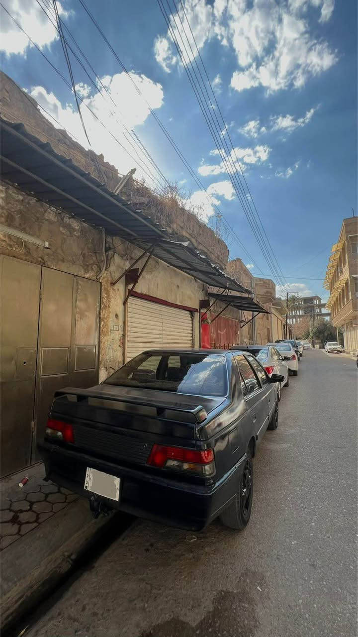 بيجو 405 فرنسي موديل 1993
كير محرك شرط بدون عيب 
صبغ حزام جمالية بدون ضربة 
رقم صلاح الدين دولي بسمي تريد تحويل وكالة حاضر 
كوبون بنزين مقدم من زمان ويطلع بهاي الفتره 
تخم تايرات ويالة جديد صدر امامي خلفي جديد درايم شفت جديد + مرايات اشاير  
شاشة + سماعات جديد
لايتات +سكنات + وبك لايتات كلها جدد
كهربائيات كله شغال بدون عيب  
السيارة جاهزه من كلشي 
السعر مناسب جداً 29 ورقة وبيها مجال بسيط للشراي *********** كركوك, العراق
