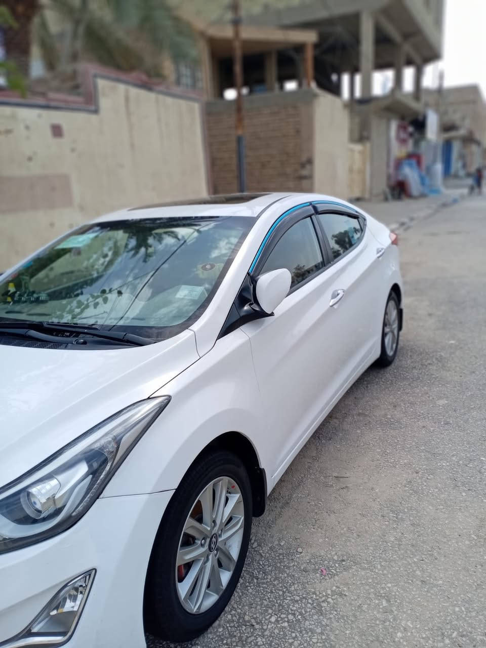 سلام عليكم  للبيع انتره مضلع
مديل 2014
فول موصفات
محرك 1800
حداديه جديده تخم تاير جديد 
السياره مكفوله ماعده صبغ بل باب مقدار شبر والباقي مكفول 
السعر 128$ او بيه مجال بسيط 
العنوان النجف كوفه سايدين ميثم التمار 
الاستفسار ***********
متواجد فيس
