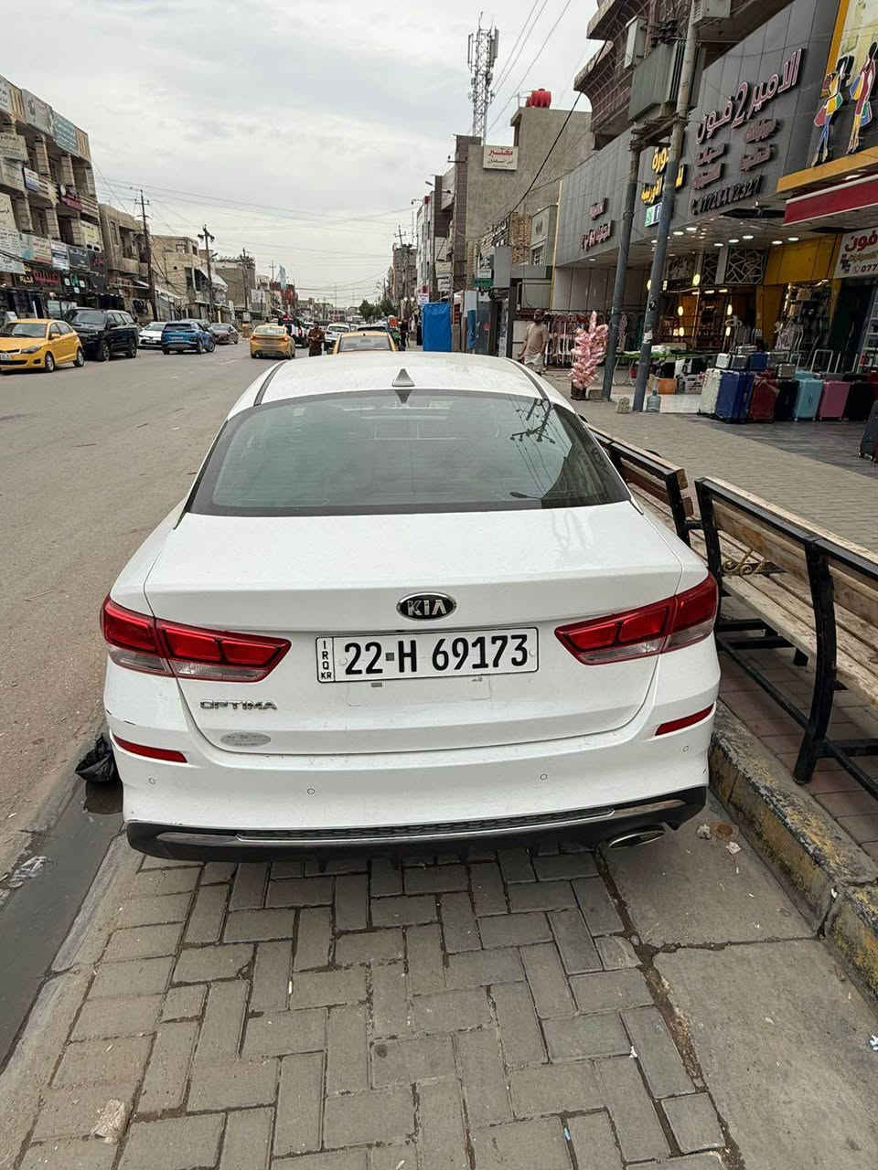 السلام وعليكم كيا اوبتما موديل 2019 ماشية ( 27 ) السياره جديده جديده وارد امريكي حادثهه جاملغ فقط محرك 2400 gdi السياره استخدامة كلش قليل وتجي وتشوف بعينك مكفوله من كلشي عدا الجاملغ الايمن فقط السياره رقم اربيل بسمي تحويل ثاني يوم السنويه بيهه 5 سنين وتخلص وبشرط من تشوفهه بعد احلى منالصور حته نشرتهه بدون غسل السعر 157 مكاني الدوره الميكانيك *********** بغداد, العراق
