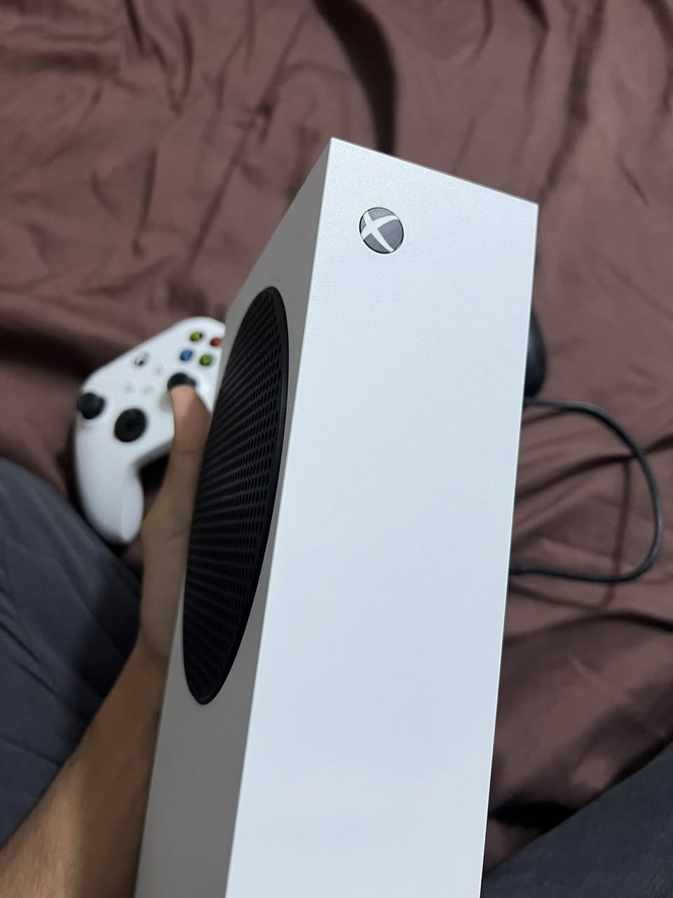 السلام عليكم 
جهاز سيريس اس 512G 
جهاز اصدار 2024 جهاز بعده جديد استخدام قليل كلش والجهاز نضافه 100% 

جوستك عدد2  
1 مال جهاز اصليه 
 2 جوستك مال جهاز اصليه بس الشفت نكسر شغاله (اصليه) 

هارد خارجي 512G

بطاريات جوستك اصلي من شركه XBOX

ابرز العاب 
Fc25
ماين كرافت
فورزا
بتلفيلدv

باقي ال العاب بل صوره 

السعر 370 أو مراوس بجهاز ايفون مكاني مدينه الصدر شارع الداخل 

*********** واتساب للأستفسار متواجد فيس بوك
