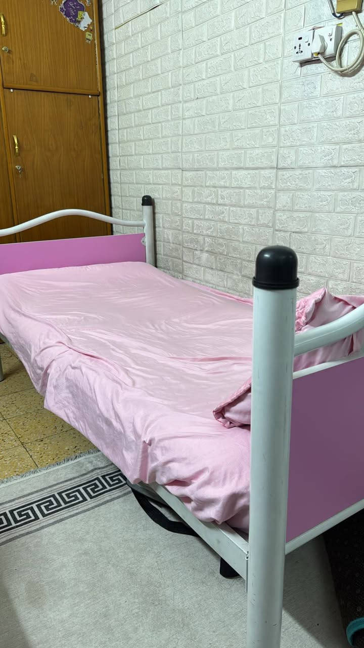 غراض نظيفة للبيع بغداد/كاظمية
للاستفسار***********
