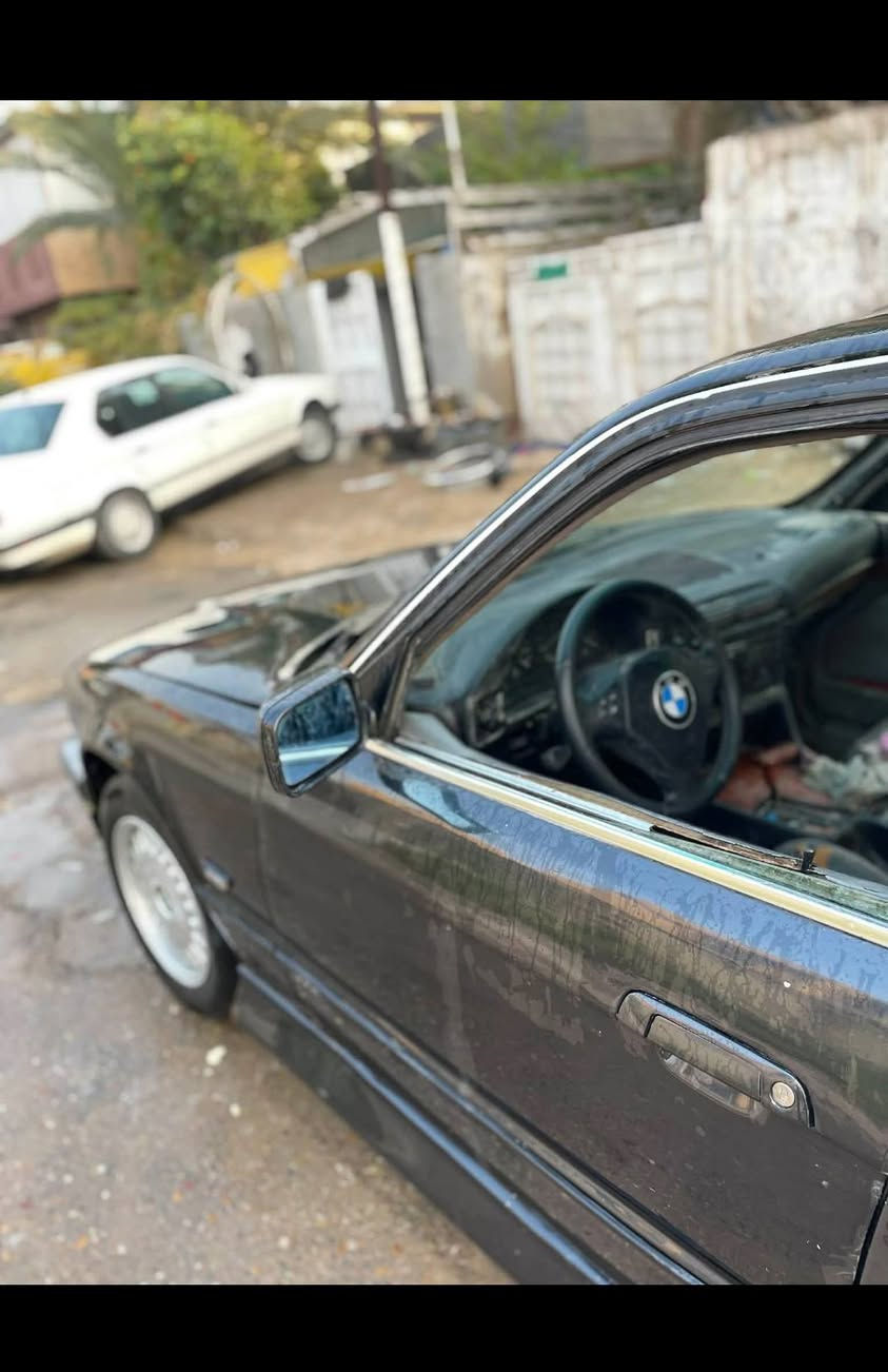 بي ام دبليو حجم 535 رقم انبار شرط التحويل محرك وكير جديد نواقصه صدر امامي خلفي وغرفه دوشمه وصالنصه وكتفات الجام والسنتر لوك والسلايد عاطل السعر المطلوب 35 ورقة وبيه مجال


**إذا كنت صاحب هذا الإعلان وتريد حذفه لأي سبب، رجاءا أرسل رسالة إلى الدعم الفني**