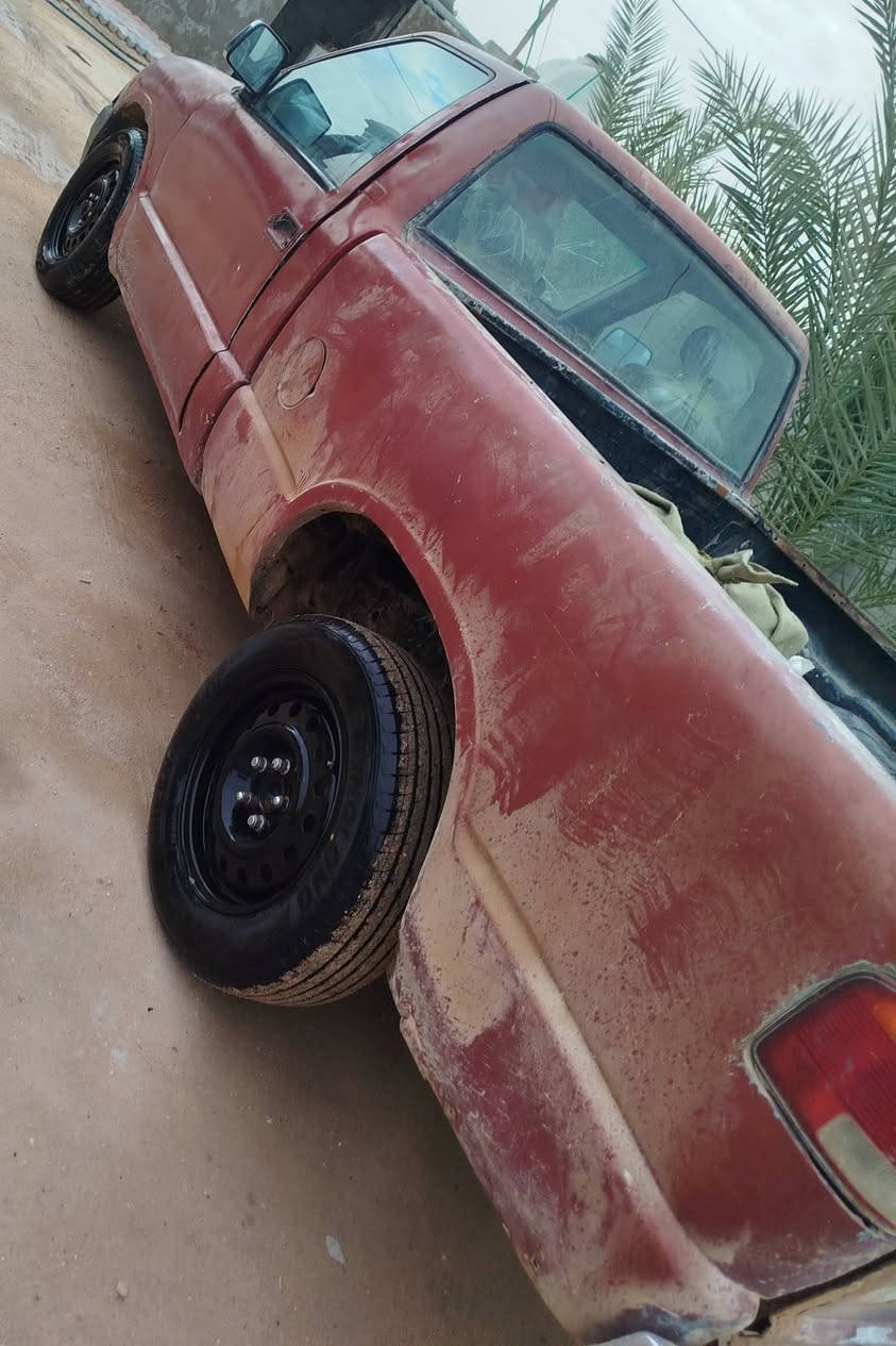 لبيع جمسي مديل 96 مكفوله مداور  مكينه كير اوتماتيك محور شاصي تخم تاير حجم 16 سعر 30 وبيه مجال رقمي ***********
