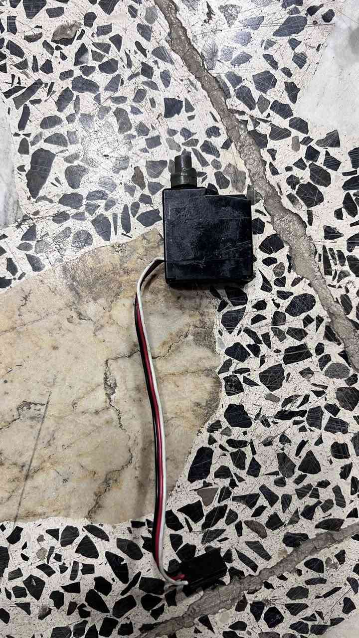 قطع غيار للسيارة Rc الي يفيدنه يدخلي خاص وتايرات مستخدم نضافة 90% راسلني خاص


**إذا كنت صاحب هذا الإعلان وتريد حذفه لأي سبب، رجاءا أرسل رسالة إلى الدعم الفني**
