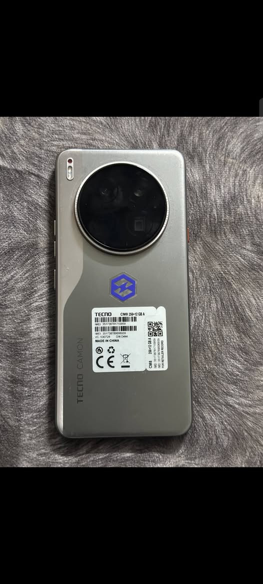 تلفون كامون40 5G بريمير
ذاكره 256
معالج   Dimensity 8350
رام 24
شاشه 144 هرتز 
 120 فريم بوبجي 
مقاومه للماء 
بيها ذكاء اصطناعي
نظام خاصه للالعاب
تفيدك بكل شي من لعب وكامره واستخدام متواصل 
مراوس فقط بأيفون 13 برو ماكس 
مكاني موصل أيسر لتواصل 
ماسنجر


**إذا كنت صاحب هذا الإعلان وتريد حذفه لأي سبب، رجاءا أرسل رسالة إلى الدعم الفني**