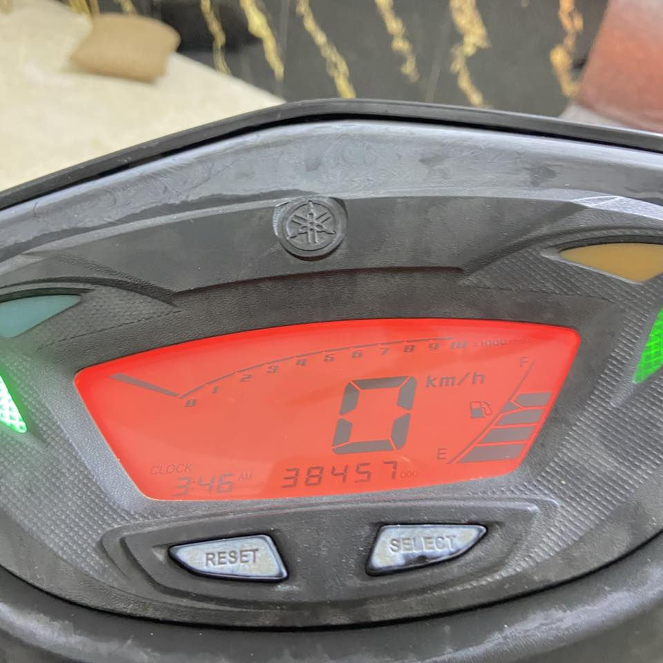 سلام عليكم دراجه جيتي ار لبيع صالي ١٠ أيام من نزلته دراجه جديده مكفوله مكاني بغداد بلديات شراي يتصل على هاذ رقم ***********
