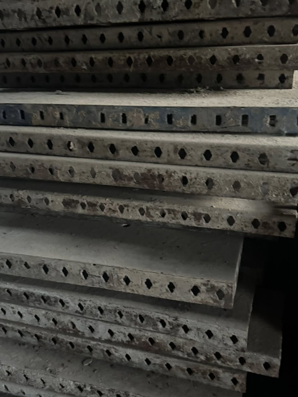 قالب حديد للصب الكونكريت مختلف القياسات للبيع في الحله .…..،***********
