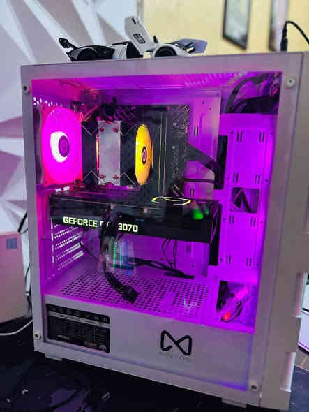 🔺بيسي كيمنك للبيع 🔺
مواصفات الكيس👇🏻
Intel 13400F
RTX 3070 8G
RAM 2x8 16G
M.B H610
SSD 1T 
PU 750W
————
🖥️ مواصفات الشاشة 👇🏻
MSI G274F
27INCH 
180HZ
IPS
FHD
1MS
———
🔋UBS 3000VA Offline 
————
هدية 🎁 
⌨️ كيبورد ~ ريدراكون
🖱️ماوس ~ بلودي
 🎙️مايك خارجي ~ COCONISE
 🎧 سماعة ONIKUMA K9
———-
السعر خاص
———-
🏠العنوان : بصرة - كرمة علي 
للاستفسار : ***********
