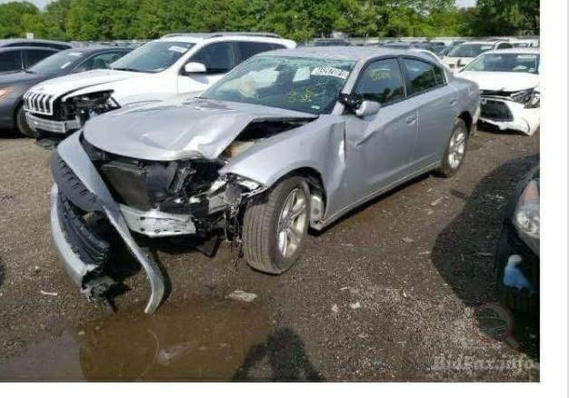 فول عدا الفتحة
تخم تاير جديد 
حدادية جديدة
صبغة جديدة ماصار شهرين من صبغتها 
تبريد ثلج 
السيارة خير من الله ومانقصها شي 
تجي تشوفها وتقتنع
كلشي موضح بلصور لاتخابرني وتگلي شبيها
حتى فديو مصورلك 
السعر208 وبيها مجال بسيط 
للأستفسار الأتصال
***********
