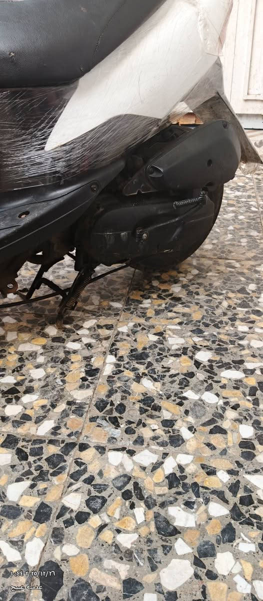 سلام عليكم
ذبانه للبيع. رياضي مجفت.  ما عوزه شي كلجات جدد سلف جديد باتري جديد تايرات جدد كهربائيات جدد السعر300 وبيه مجال اتصال*********** موجود وات ساب
