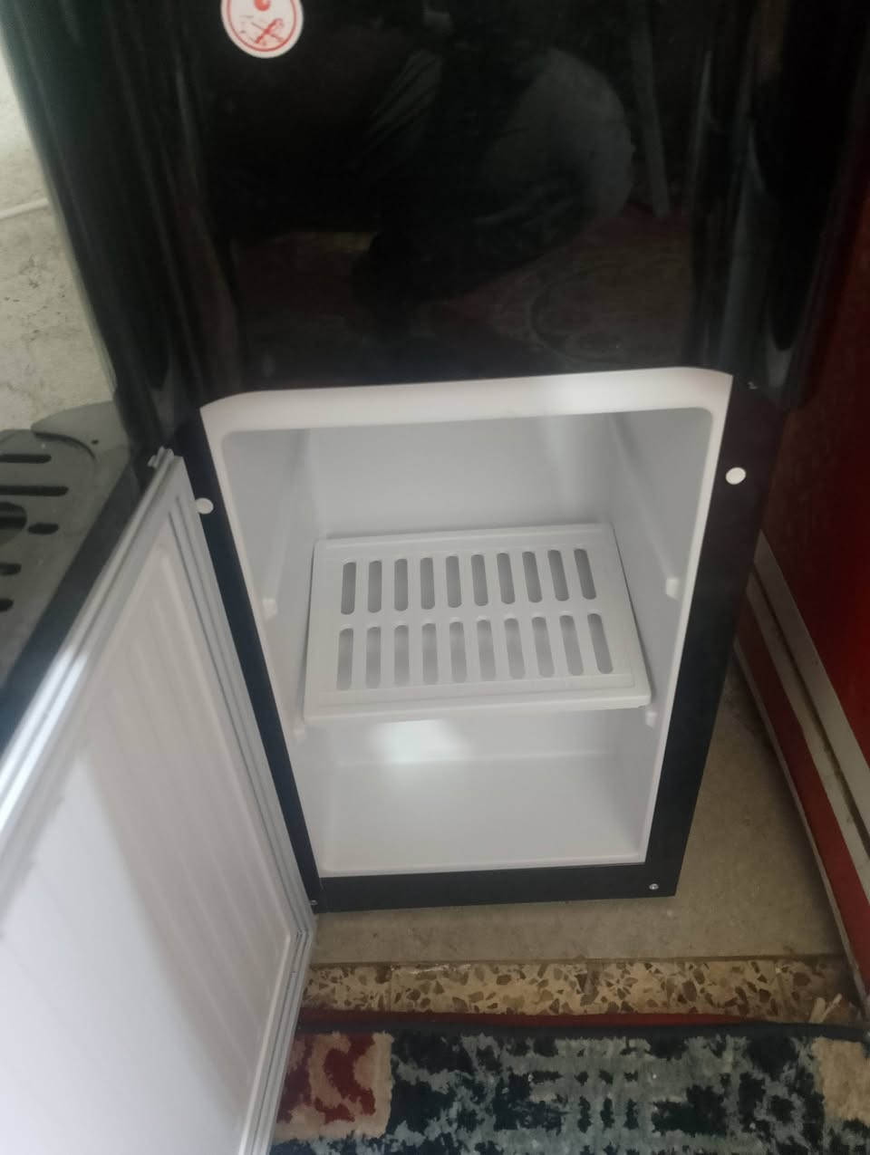 السلام عليكم براد مي اخو الجديد استخدام شهرين 3 خطوط بارد ووسط وحار للبيع مكاني بغداد ال140 التواصل وات ساب او اتصال ***********
