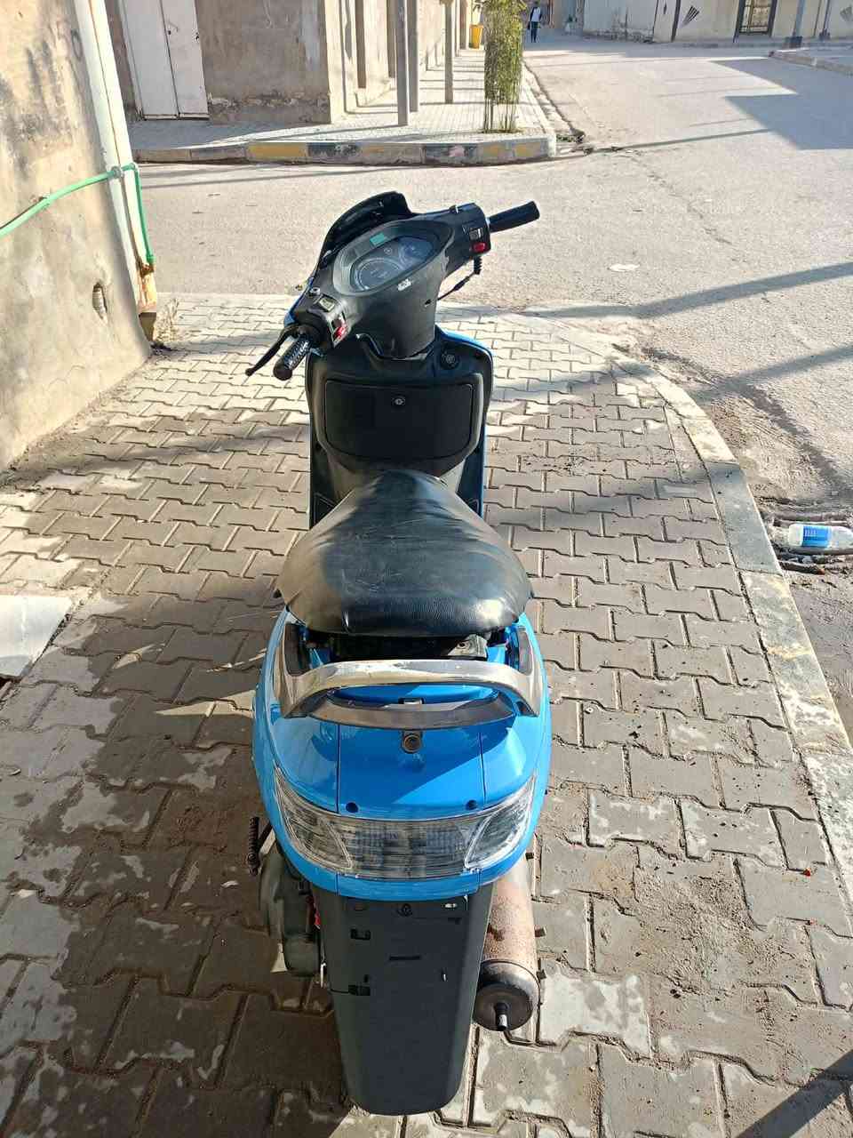 دراجه للبيع جاهزه من كلشي وشغاله سلف هندر  مانقصه برغي 550وبيه مجال ***********
