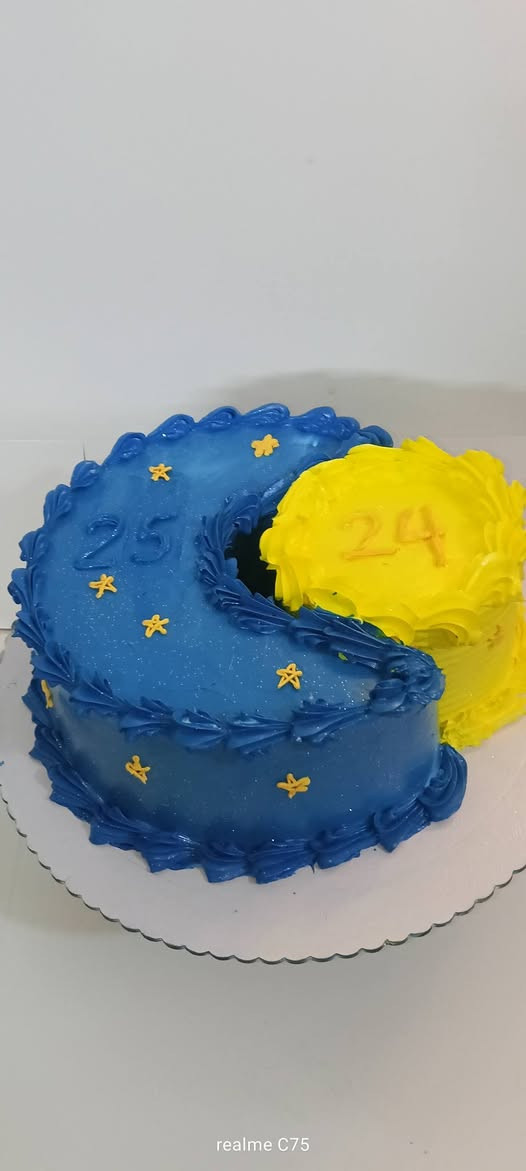 شغل كيك حسب الطلب وطيب الحشوات
‏‪ 0784 731 5558‬‏واتساب
