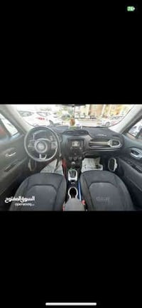 جيب رينجيد ٢٠١٥ للبيع  سياره كلش نظيفه كير مكينه داخل كلش نظيف السياره...