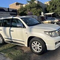 لاندكروز • ٢٠١١ • ماشي ٢٣٠٠٠٠