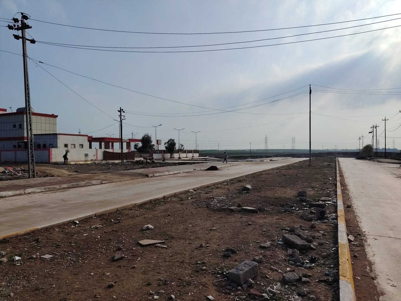 اعلان (1052)
🔵 دار تجاري طابو للبيع بناء حديث 🟠

     (طابقين) ⬇️ المحتويات ⬇️

🔸الطابق الاول/ غرفة نوم عدد1 ومطبخ واستقبال وهول وصحيات داخليه وخارجيه وگراج

🔸الطابق الثاني/ غرفة نوم عدد3 وهول وصحيات وبيتونه
---------------------------------------
#المساحة (200)متر 
#الواجهة (10)متر
#موقع_الدار :- كركوك منطقة ال58 مقابل السايدين وقرب محطة شمس كركوك
#السعر (175)مليون مع مجال بسيط
#نوع_العقار:- (طابو ملك صرف)
---------------------------------------
🔵 لمعرفت التفاصيل الإتصال بالارقام التاليه :-
🔸  ***********   🔸
🔸  ***********   🔸
🔷 للأشتراك في قناة التلگرام
https://t.me/almurademlak
---------------------------------------
🟠 او للإستفسار :-
يمكنكم مراسلة الصفحة
#نتشرف_بزيارتكم(مكتب المراد للعقارات)
عنوان المكتب:- كركوك منطقة ال55 قرب اقصومول
