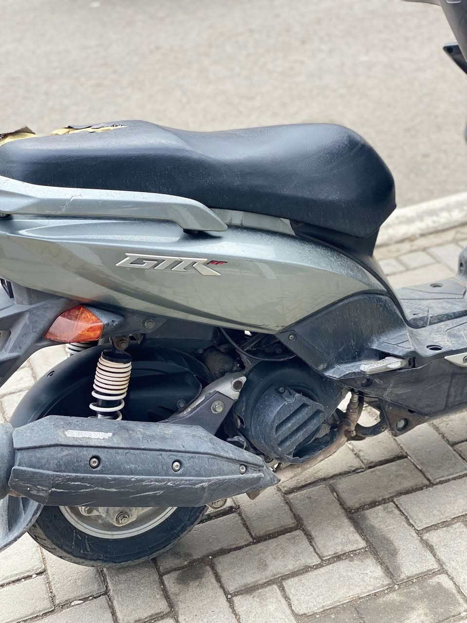 دراجه جيتي ار البيع كفاله عامه برغي مامفتوح جيب فيتر وياك اذا ناقص منه برغي تاخذة بلاش عوزهه بس قبق دبل اشارة السعر 950 وبيهه مجال حسب جيتك ***********
