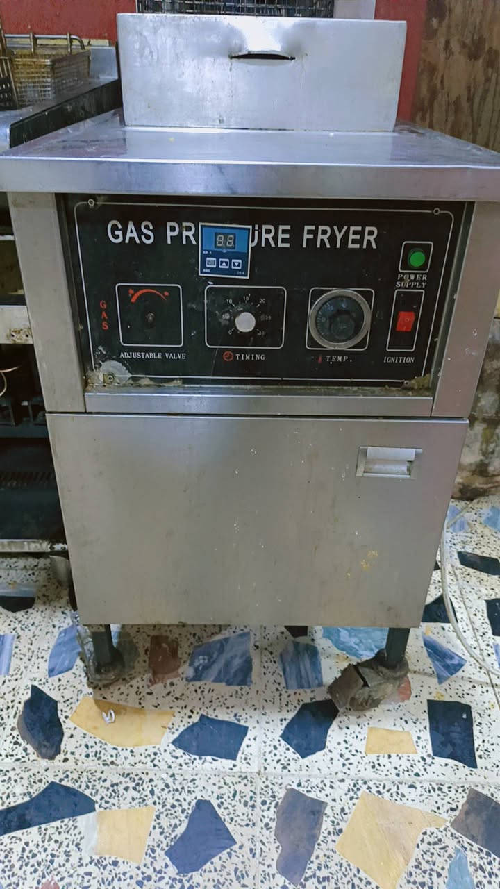 يا الله جدر كنتاكي للبيع
جدر جديد شغال نضافه فول بي نقص بس حساس زيت واكف 
مكاني واسط قضاء الصويرة 
***********
السعر خاص
