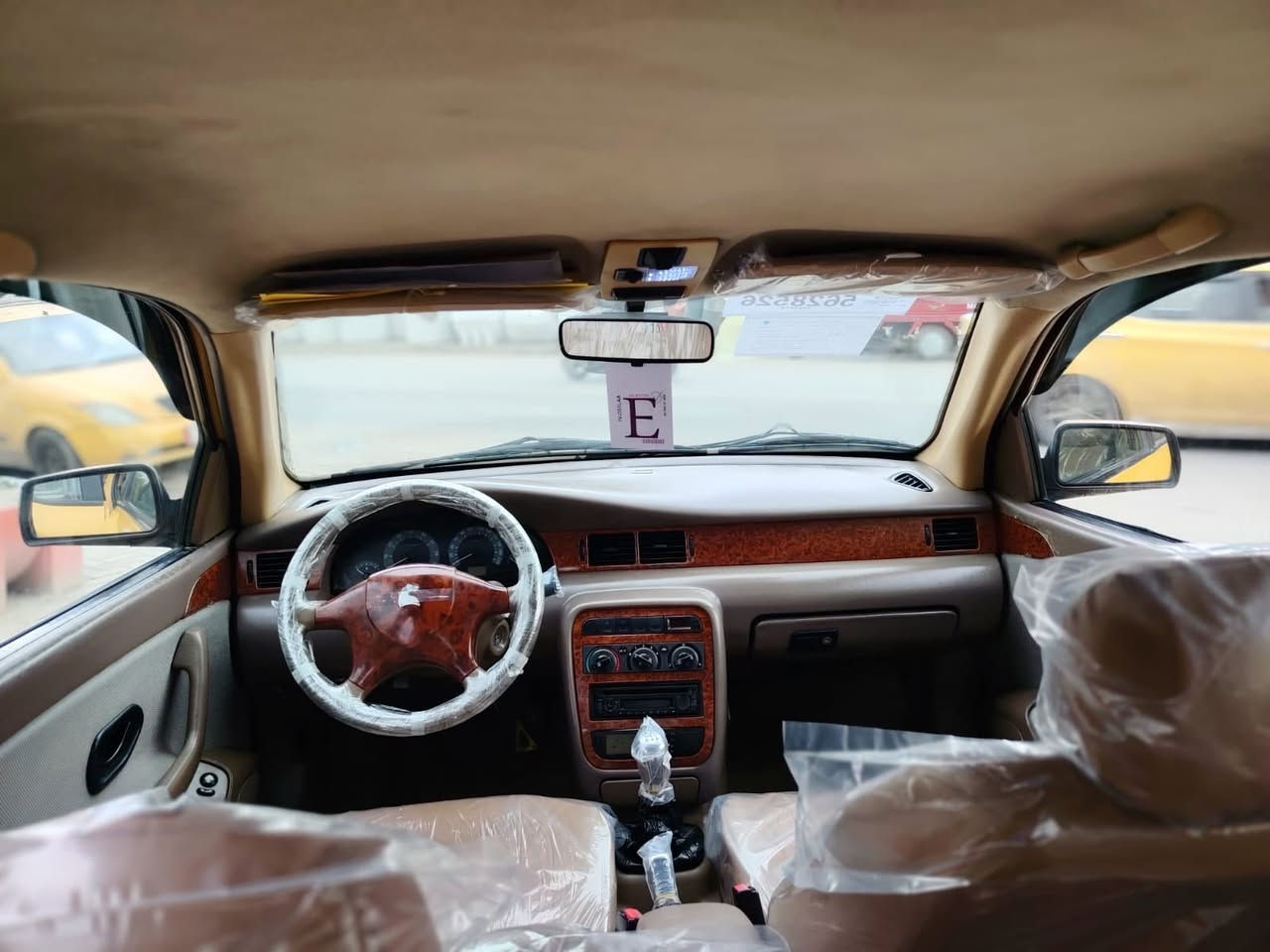 السلام وعليكم سمند 2012 مكفوله السياره كير ومحرك وحداديه كله كفاله تخم تاير وتخم ويل جديد مصفره هيه وغرامات السياره ترايهه مال زيرو الله شاهد السعر 40 مكاني بغداد البياع حي المواصلات الرقم ***********
