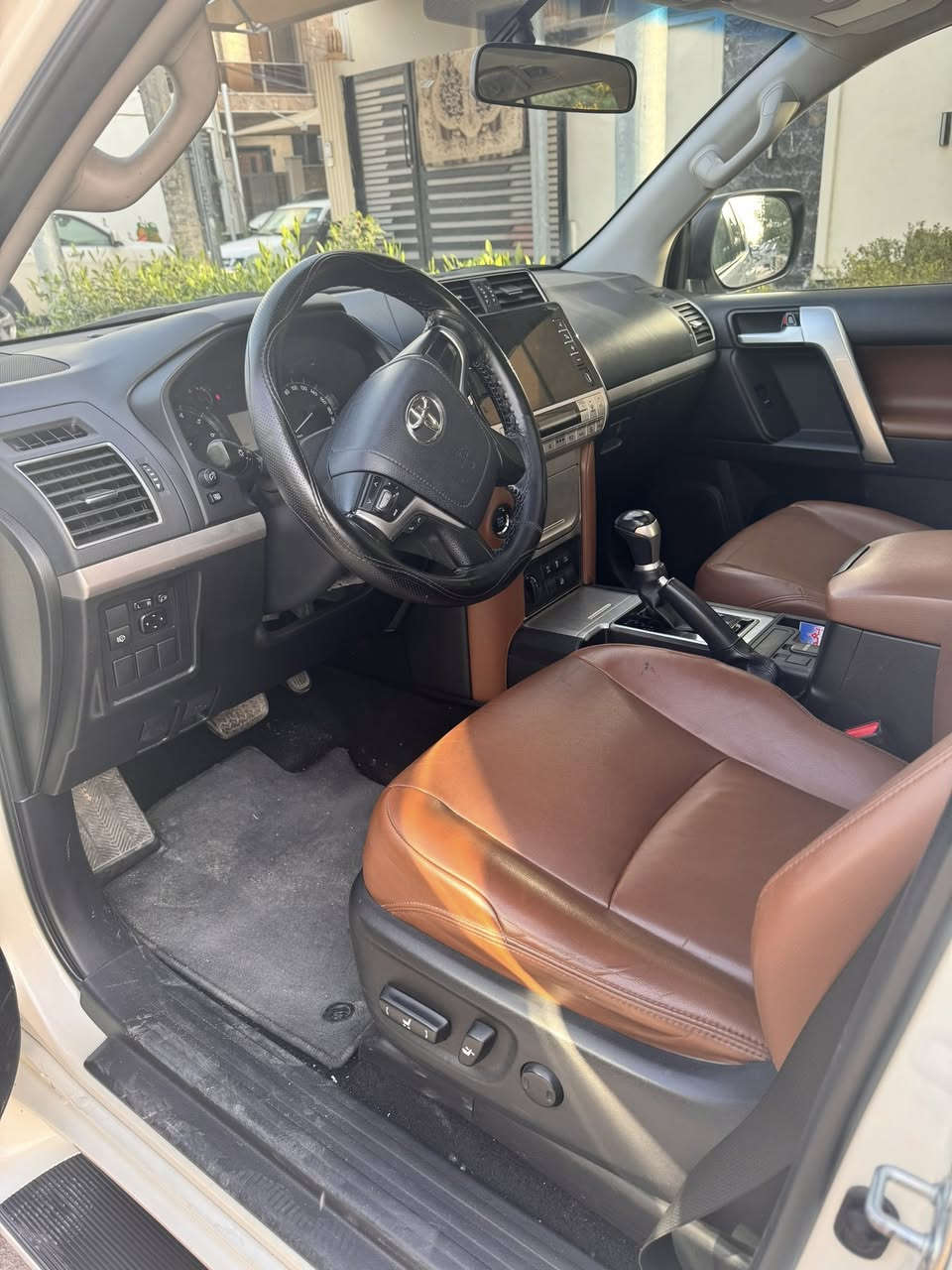 بيع مستعجل
السلام عليكم

برادو 2022 سبعينيه

فول مواصفات 

6 سلندر 

مكفوله بس بيها بارد بالخشم وبيها شخط شبر بالجاملغ 

ماشيه 74 

رقم اربيل الرقم مميز مو وياها وياها رقم عادي

رايدها ب405 للبيع فقط قفل

مكانها بغداد الوزيريه 

وهذا رقمي ***********
